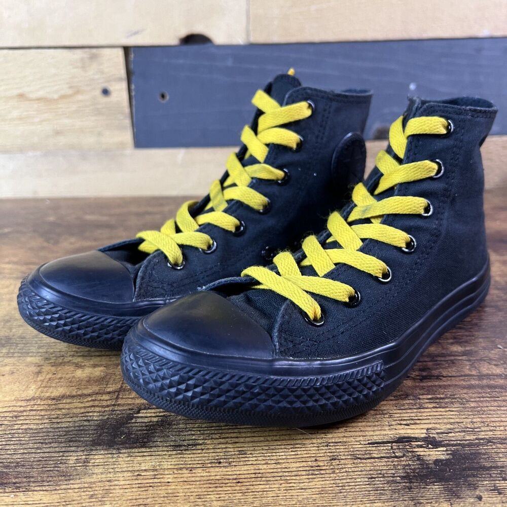 Converse High Tops Mens Shoes Black Size 3 3S121 Black Yellow Laces M3310